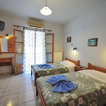 Sofia S Drossia And Apartment Platanias (Skiathos)